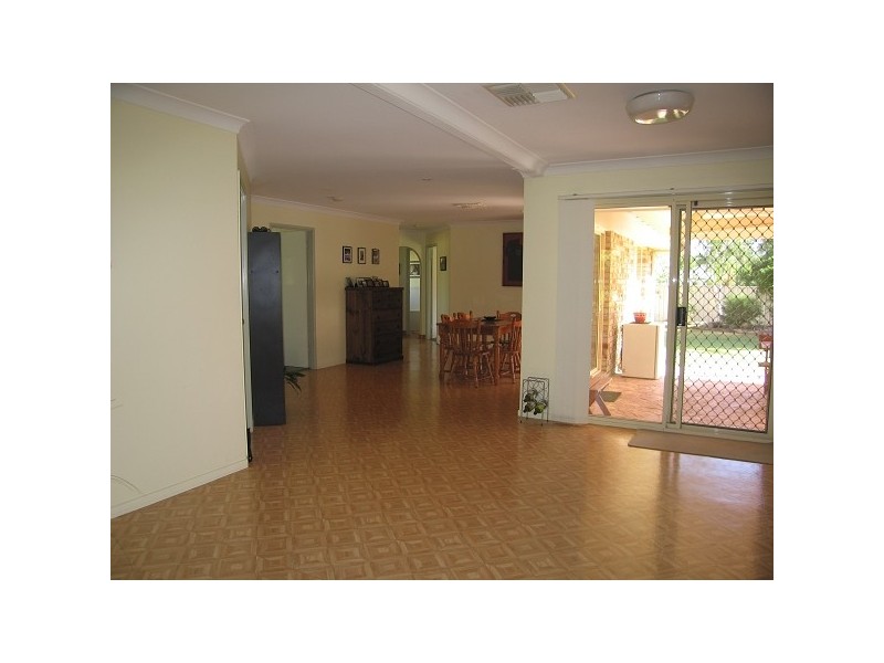 1 Tineele Place, Emerald QLD 4720