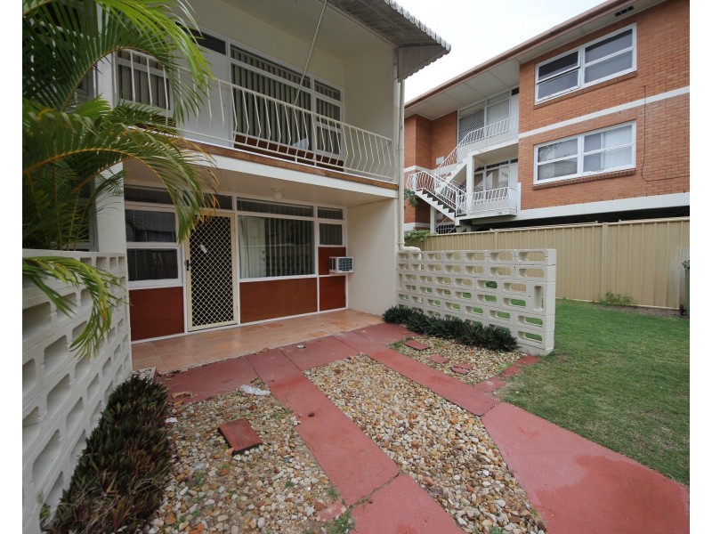 4/30 Leonard Avenue, Surfers Paradise QLD 4217
