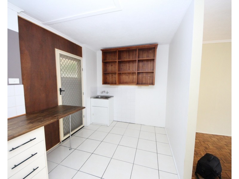 4/30 Leonard Avenue, Surfers Paradise QLD 4217