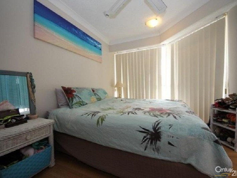 72/210 Surf Parade, Surfers Paradise QLD 4217