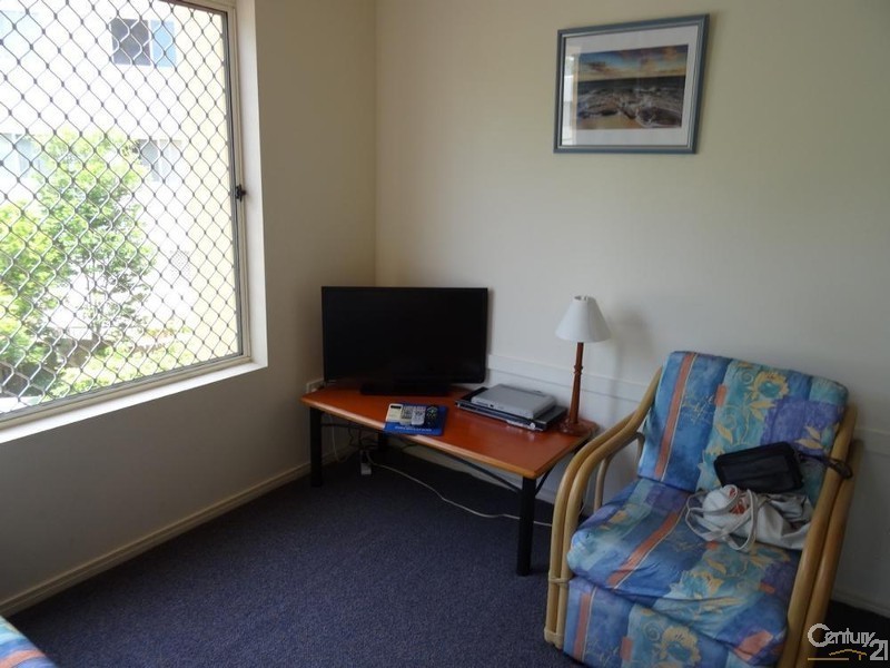 26/40-46 Burra Street, Chevron Island QLD 4217