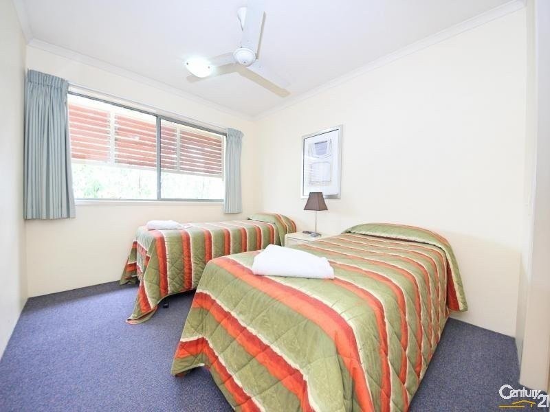 31/2320 Gold Coast Highway, Mermaid Beach QLD 4218