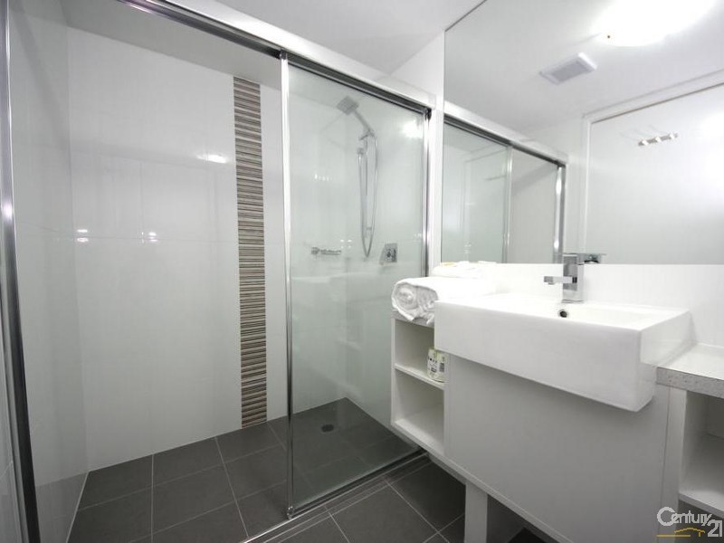 141/10 Alexandra Avenue, Mermaid Beach QLD 4218