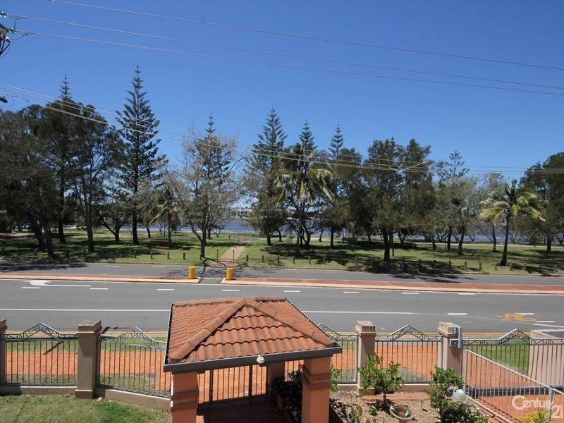 1/130 The Esplanade, Paradise Point QLD 4216