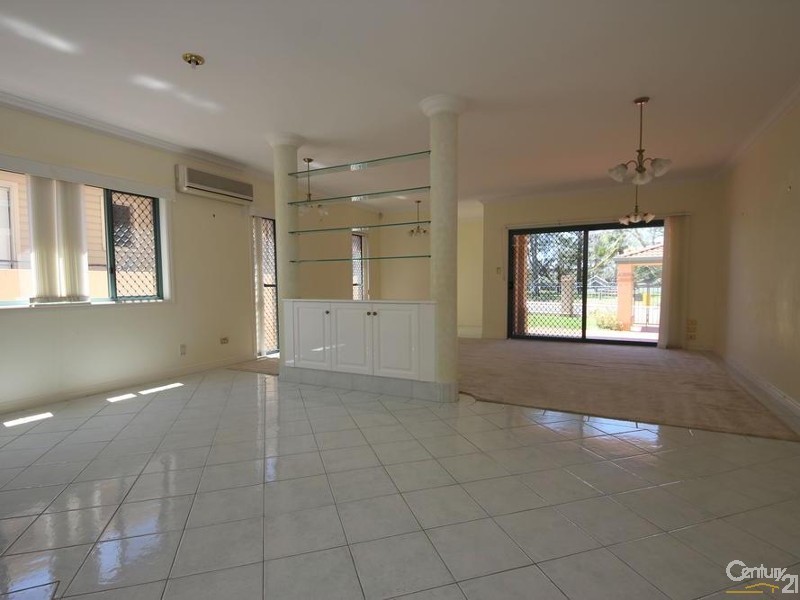 1/130 The Esplanade, Paradise Point QLD 4216