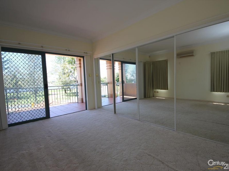 1/130 The Esplanade, Paradise Point QLD 4216