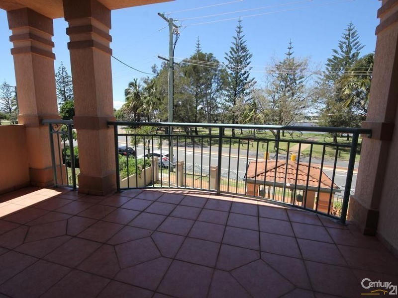 1/130 The Esplanade, Paradise Point QLD 4216