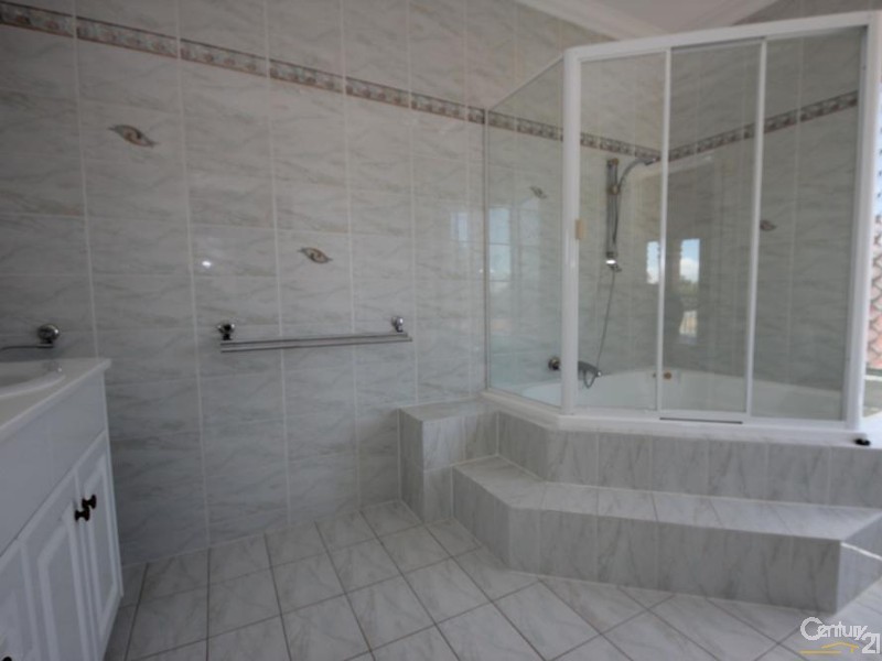 1/130 The Esplanade, Paradise Point QLD 4216