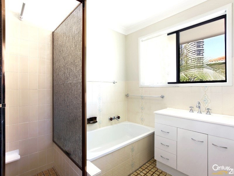 6/118 Surf Parade, Broadbeach QLD 4218