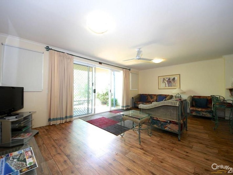 10 Alexandra Avenue, Mermaid Beach QLD 4218
