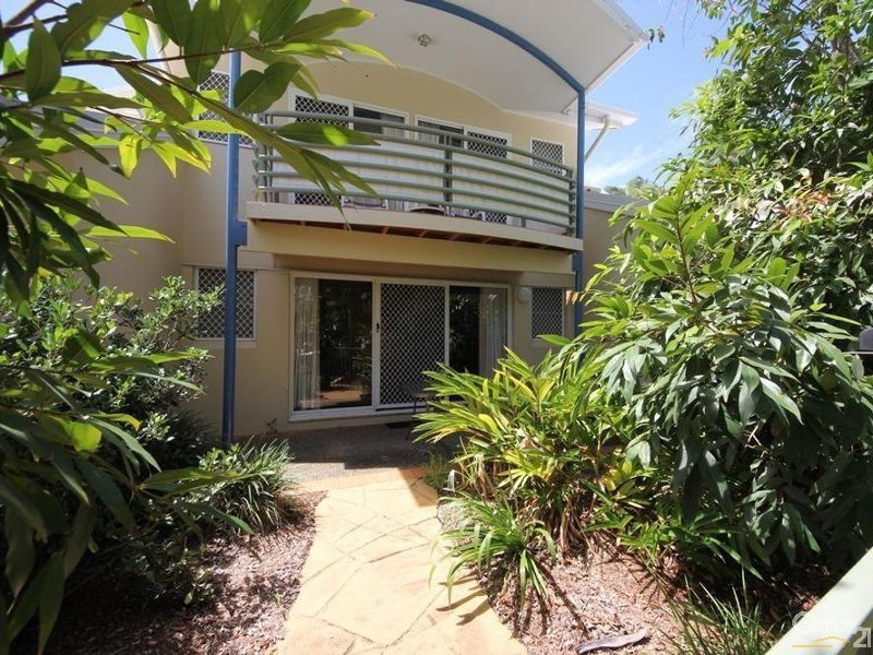10 Alexandra Avenue, Mermaid Beach QLD 4218