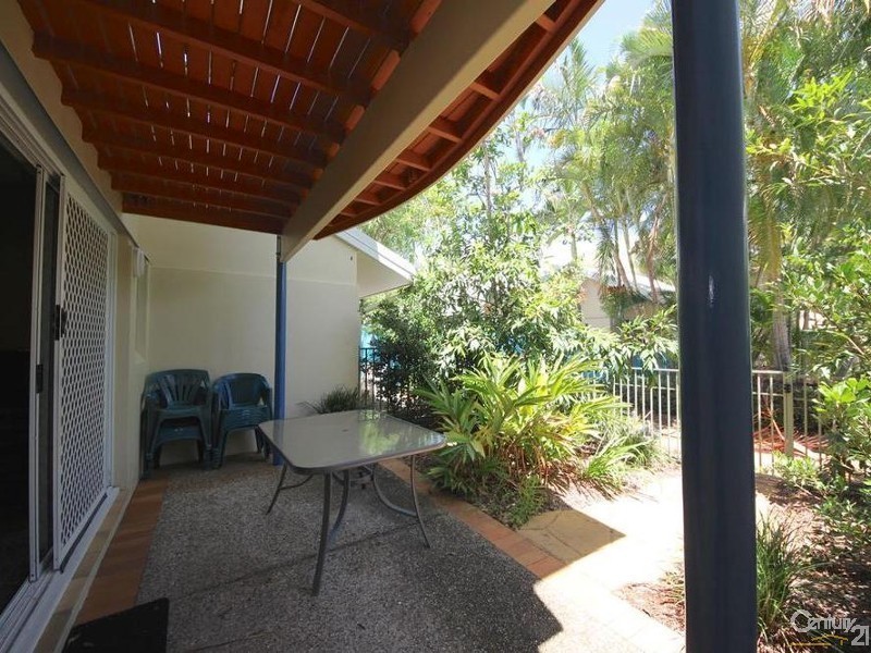 10 Alexandra Avenue, Mermaid Beach QLD 4218