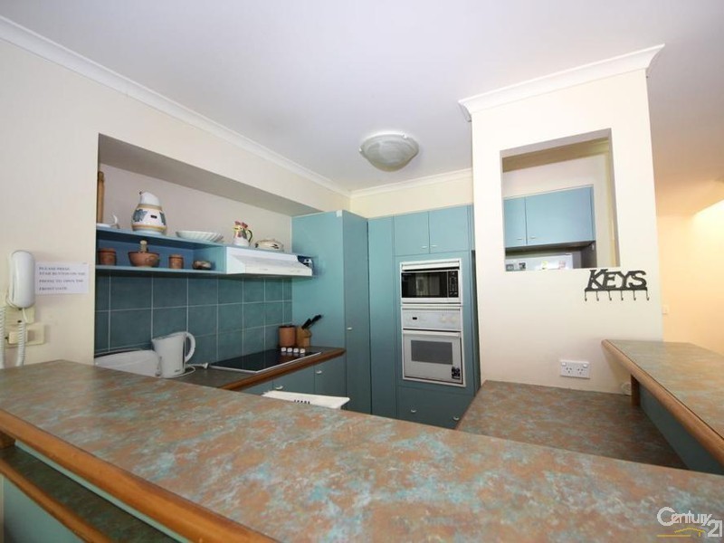 10 Alexandra Avenue, Mermaid Beach QLD 4218