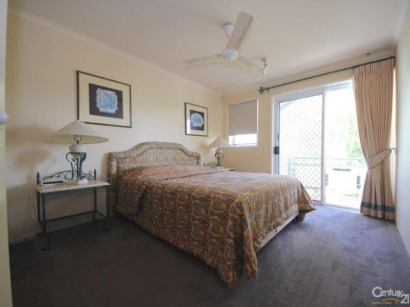 10 Alexandra Avenue, Mermaid Beach QLD 4218