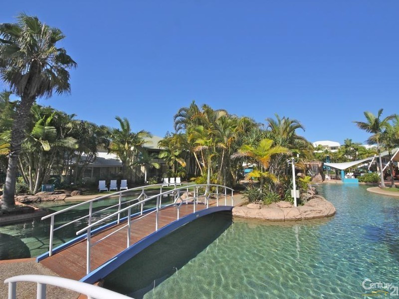 10 Alexandra Avenue, Mermaid Beach QLD 4218