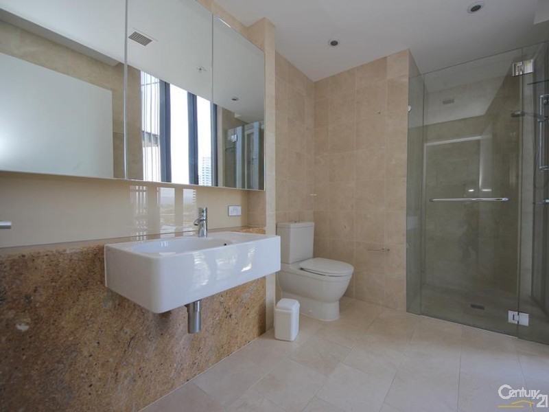 27/173 Old Burleigh Road, Broadbeach QLD 4218