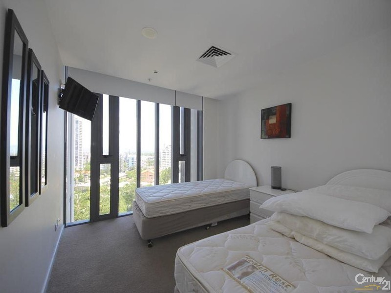 27/173 Old Burleigh Road, Broadbeach QLD 4218