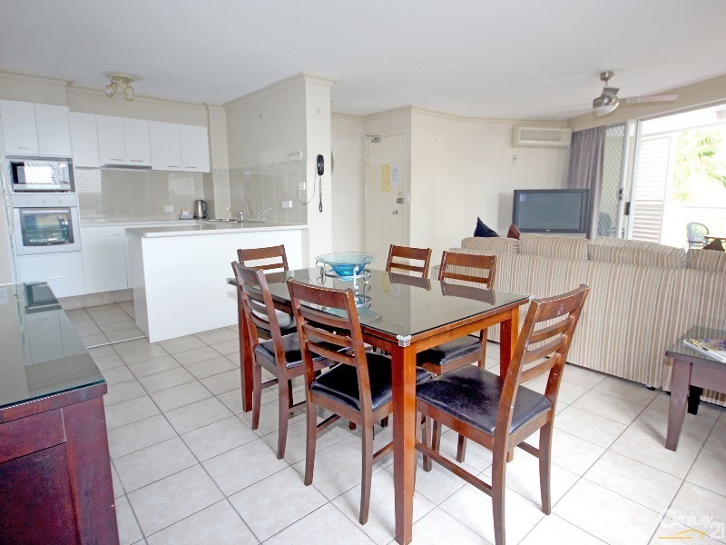 122 Old Burleigh Road, Broadbeach QLD 4218