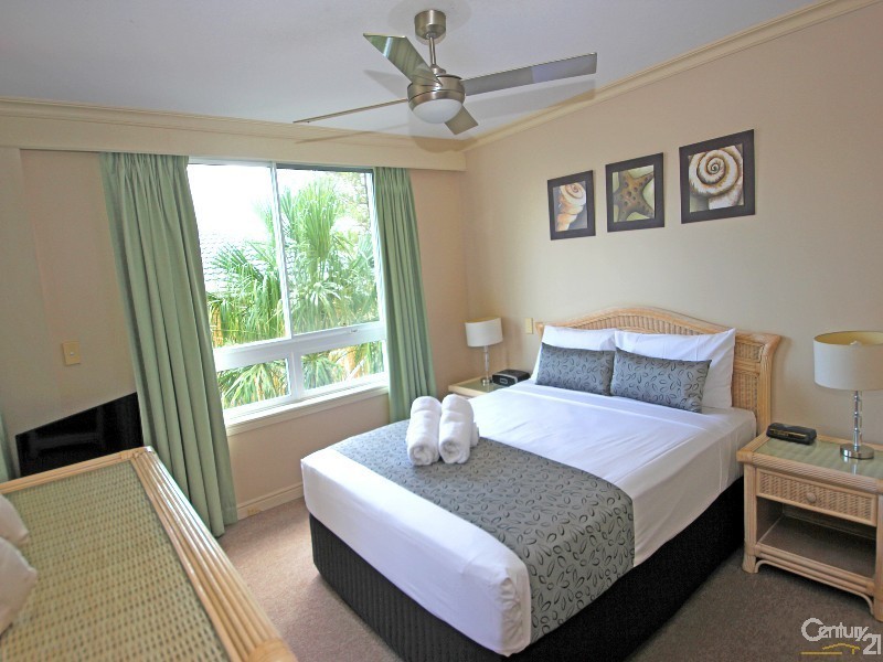 122 Old Burleigh Road, Broadbeach QLD 4218