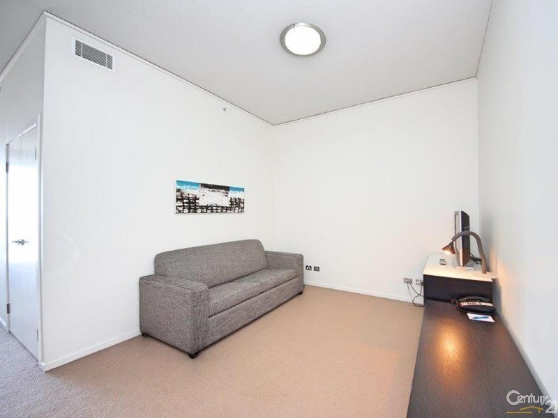 2404/22 Surf Parade, Broadbeach QLD 4218