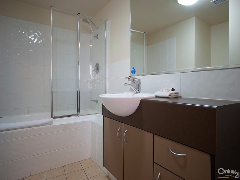 808/42 Surf Parade, Broadbeach QLD 4218