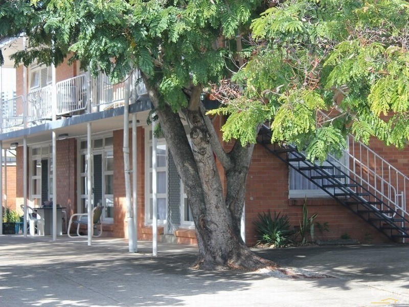 7 Leonard Avenue, Surfers Paradise QLD 4217