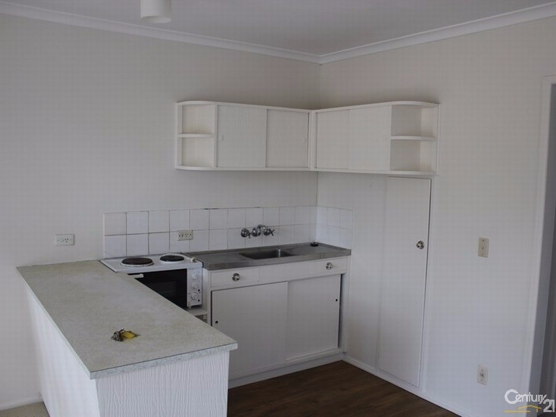 7 Leonard Avenue, Surfers Paradise QLD 4217