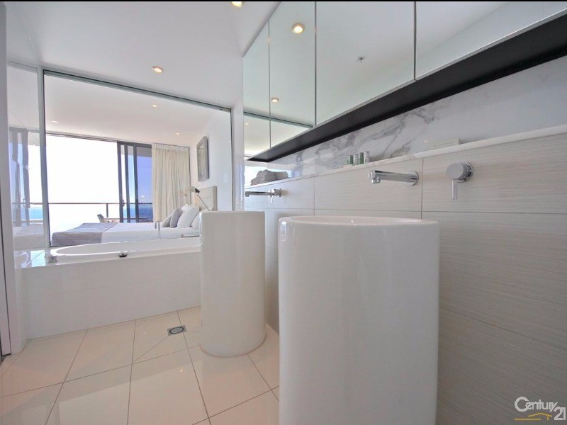 1 The Oracle Boulevard, Broadbeach QLD 4218