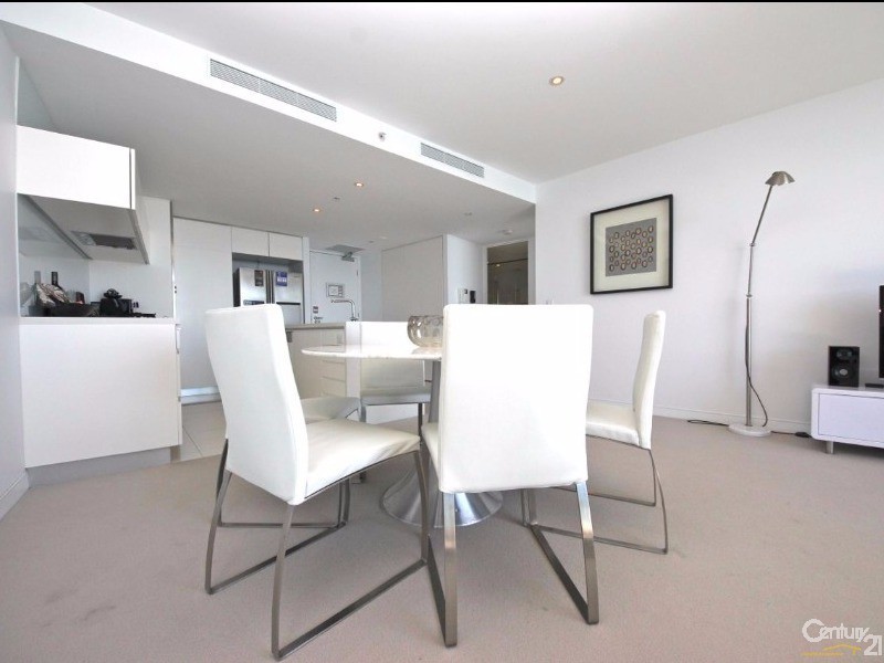 1 The Oracle Boulevard, Broadbeach QLD 4218