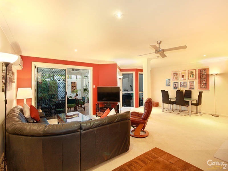 100 Cotlew Street East, Southport QLD 4215
