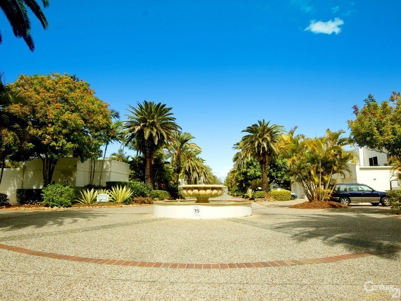 100 Cotlew Street East, Southport QLD 4215