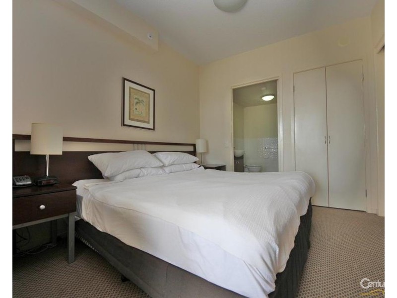 1009/42 Surf Parade, Broadbeach QLD 4218