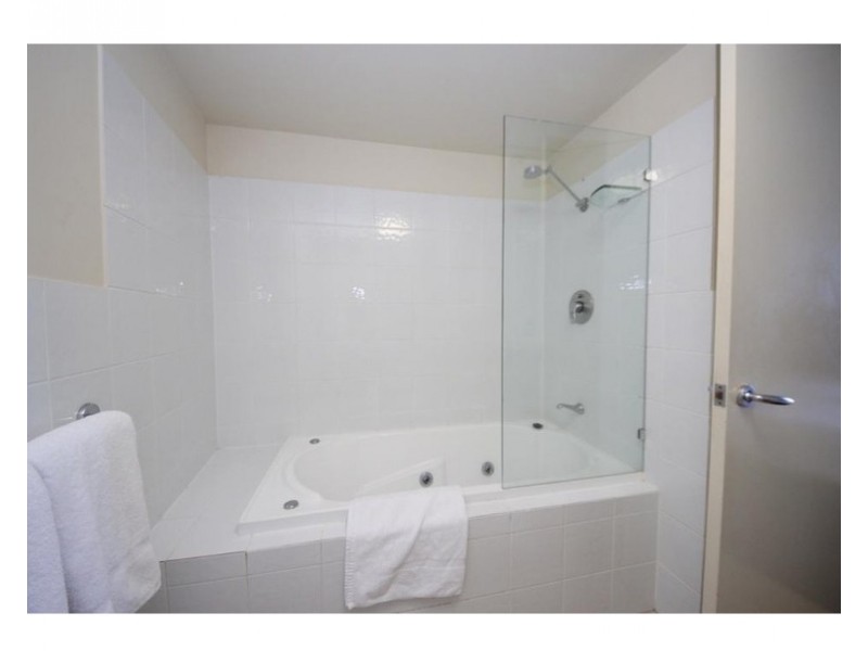 1009/42 Surf Parade, Broadbeach QLD 4218