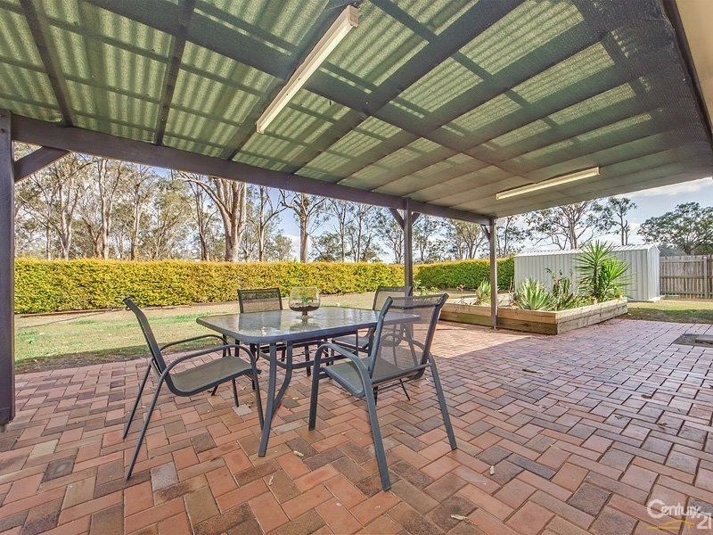 House Karrabin-Rosewood Road, Walloon QLD 4306