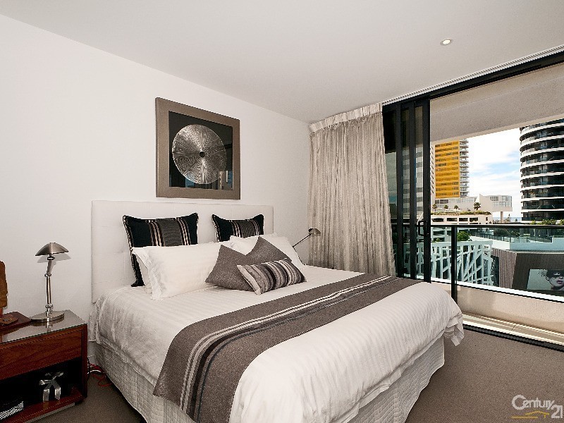 L5/1 Oracle BLVD, Broadbeach QLD 4218