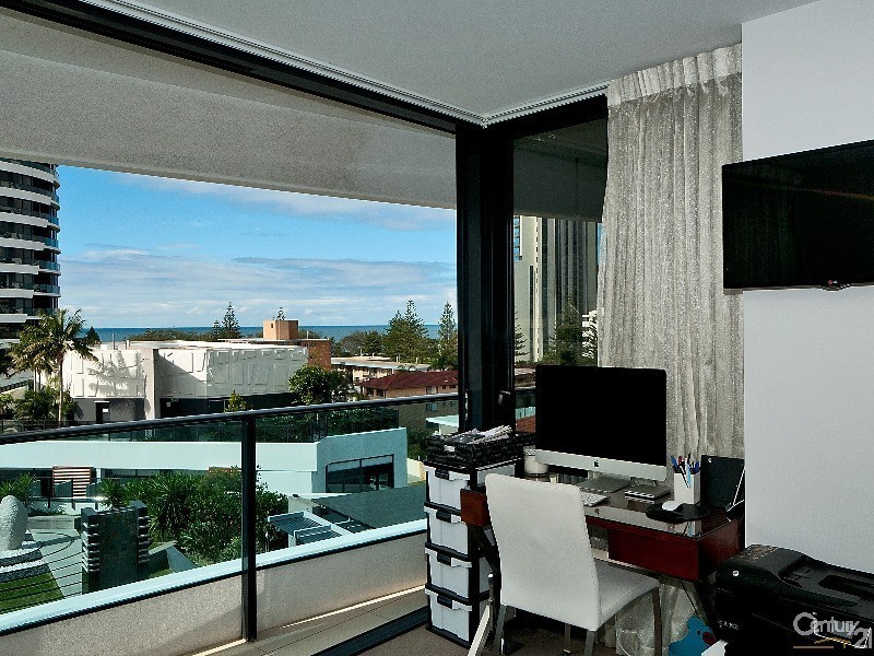 L5/1 Oracle BLVD, Broadbeach QLD 4218