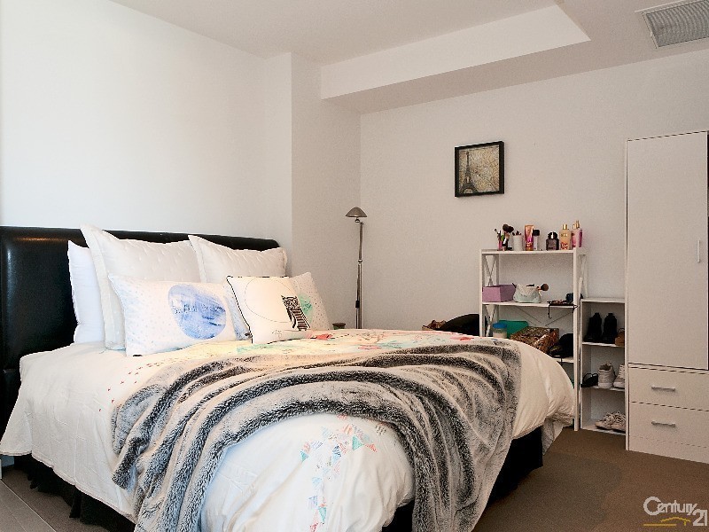 L5/1 Oracle BLVD, Broadbeach QLD 4218