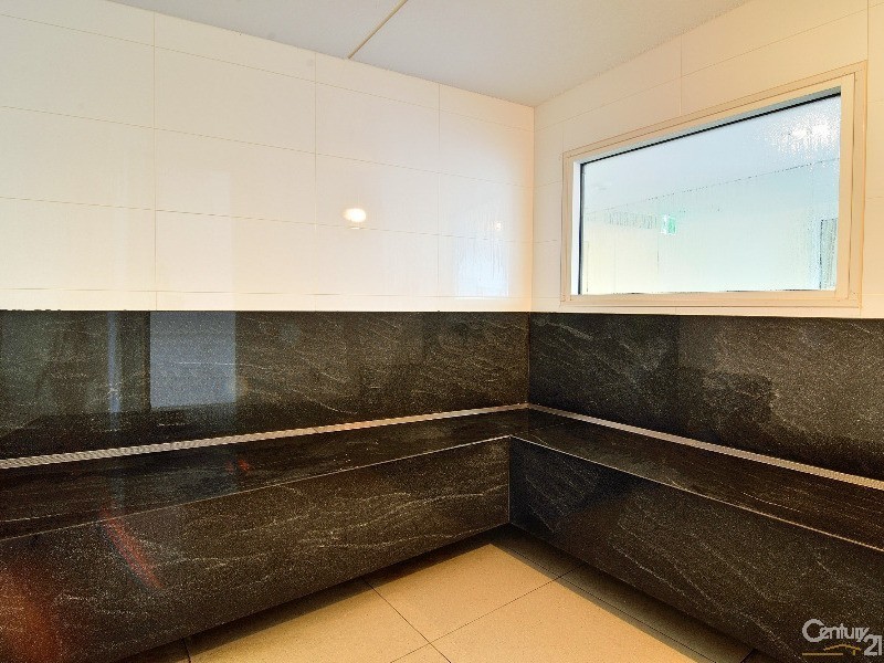L5/1 Oracle BLVD, Broadbeach QLD 4218