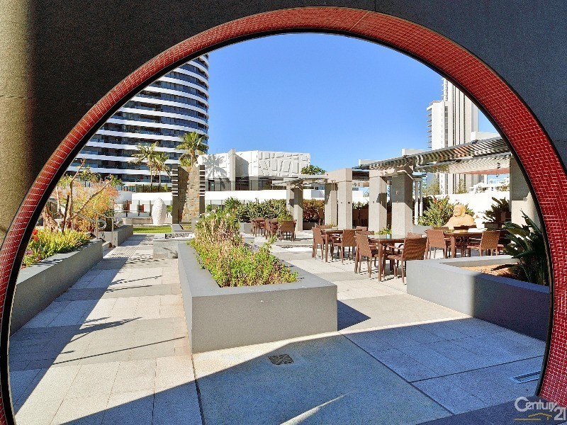L5/1 Oracle BLVD, Broadbeach QLD 4218