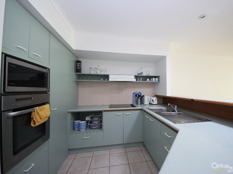 16 Crescent Avenue, Mermaid Beach QLD 4218