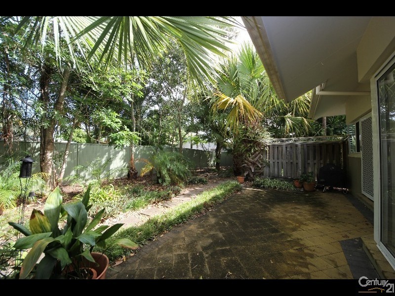 16 Crescent Avenue, Mermaid Beach QLD 4218