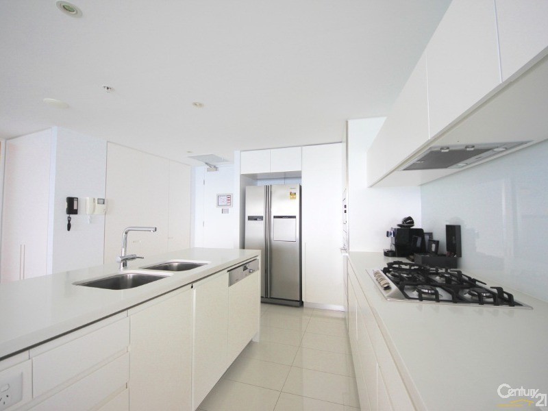 3404/1 The Oracle Boulevard, Broadbeach QLD 4218