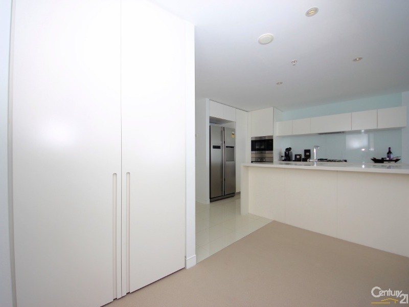 3404/1 The Oracle Boulevard, Broadbeach QLD 4218