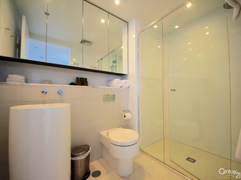 3404/1 The Oracle Boulevard, Broadbeach QLD 4218