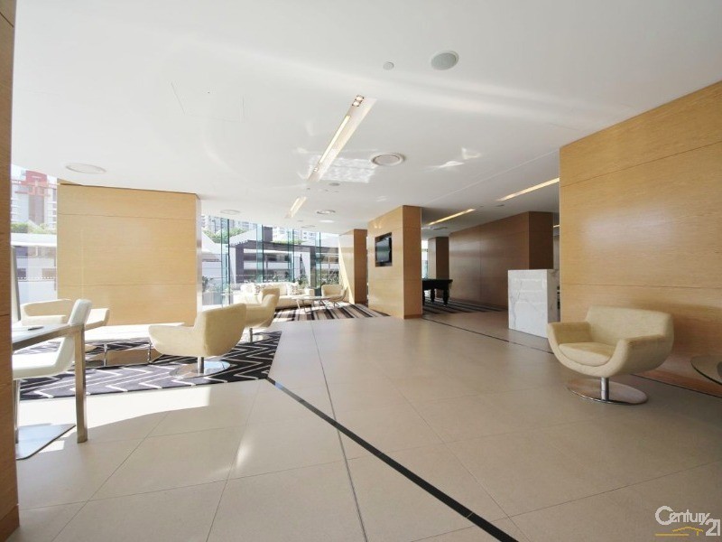 3404/1 The Oracle Boulevard, Broadbeach QLD 4218