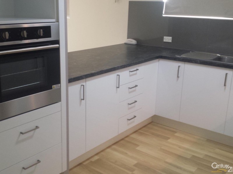 23 Heath Street, Southport QLD 4215