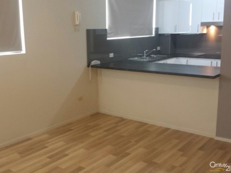 23 Heath Street, Southport QLD 4215