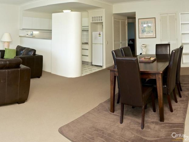 1D/11 Eady Ave, Broadbeach Waters QLD 4218