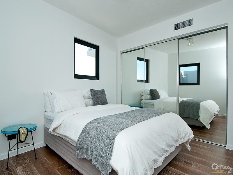 1208/42 Surf Parade, Broadbeach QLD 4218