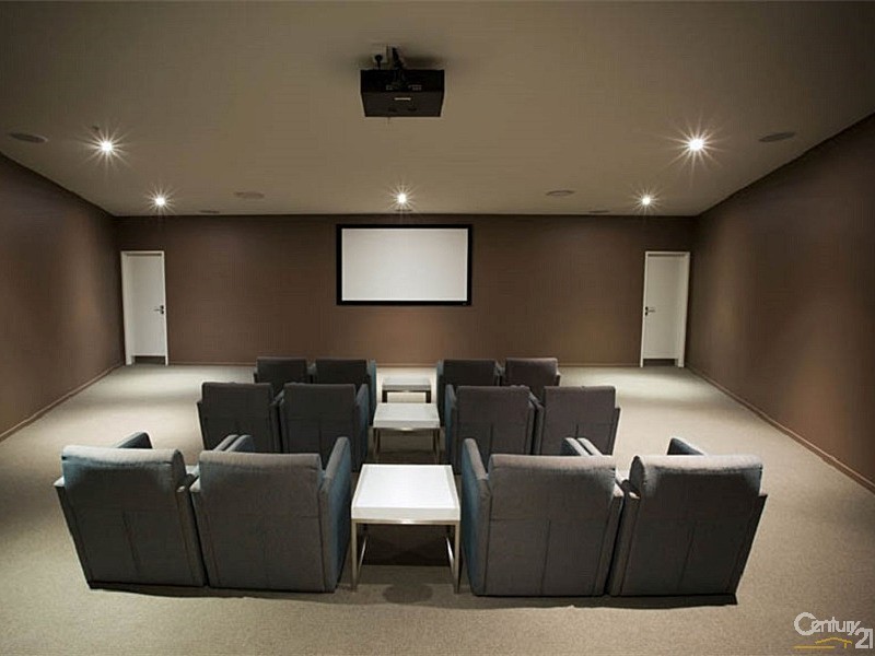 1702/22 Surf Parade, Broadbeach QLD 4218